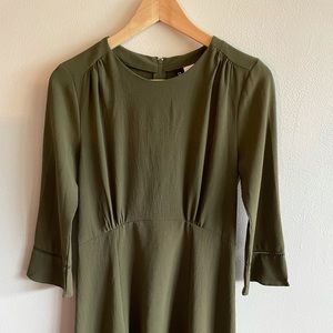 HM green dress